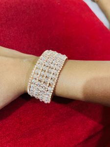 Stunning Crystal Bracelet new with tag
