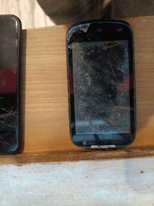 Used broken Mobile Phone