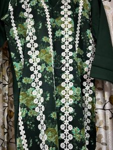 Elegant Floral Print Kurta with Lace Detail