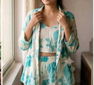 White &amp; Teal Floral Kurta Set