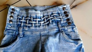 High-waisted Light Blue Jeans