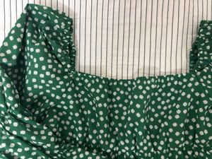 Green Floral Puff Sleeve Top
