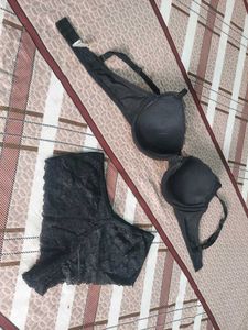 Lace Bra &amp; Panty Set