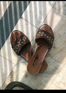 crocs and slipper / slider