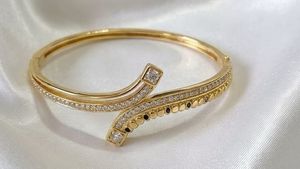 Sparkling Buckle Design Bangle