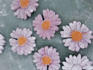 decorated flower mitti ke flowe