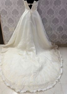 Elegant Strapless Wedding Gown
