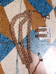 Sparkling Rhinestone Necklace & Earrings Set