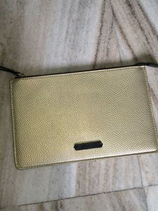 SALE 🆕Chic Golden pouch