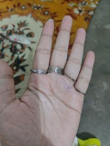 Finger rings