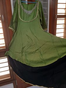 Mehendi Outfit