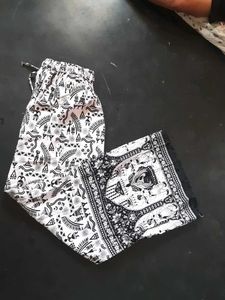 Stylish Black &amp; White Kurta Set