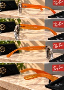 RAYBAN UNISEX SUNGLASSES A clean classic silhouett