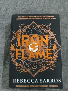 Iron Flame by Rebecca Yarros - New