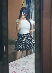 Cute Black Floral Skirt