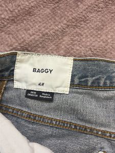 Light Wash H&amp;M baggy Jeans