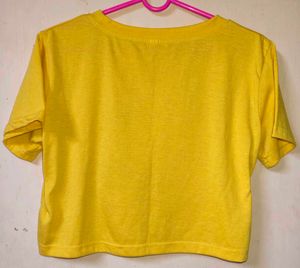 Cute cropped Graphic Tees (Set of 2)