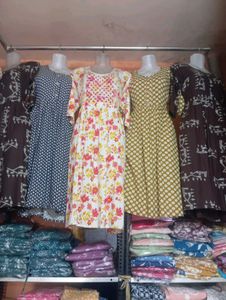 all size available aur bhi delay wear stock hai ti
