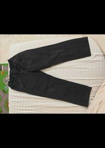 Bundle of 4 Pants