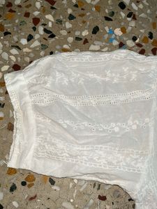 Chic White Embroidered Blouse