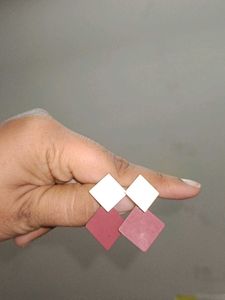 set of 2 earrings for just 149