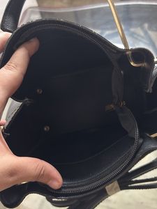 Chic Black Textured Bucket Handbag