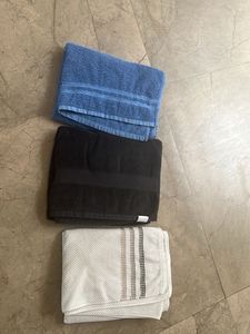 Set of 3 bath towels