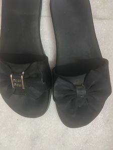 Black Bow Slides