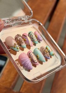 Nail Glue &amp; Tips Kit