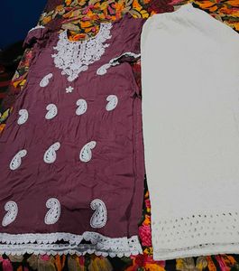 Embroidered Kurta with Paisley Motifs