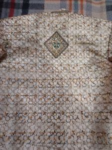 men elegantstylishEmbroidered patterned kurta set