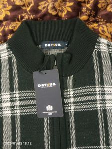Stylish Plaid Zip-Up Cardigan
