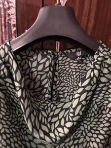 Stylish Sleeveless Leaf Print Top
