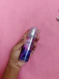 Layer Wottagirl! Amber Kiss Body Mist