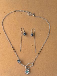 Shaya by caratlane Silver Jewellery Set