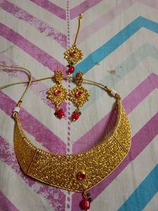 Gold Plated Necklace with Earrings & Maangtika