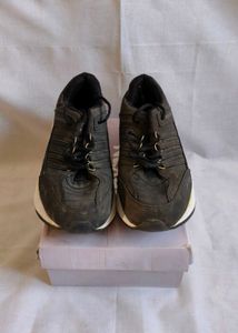 Black Sports Sneakers