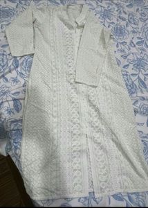 Elegant White Chikankari Kurta