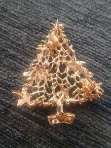 Sparkling Christmas Tree Brooch