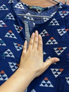 Avaasa Blue Printed Kurta