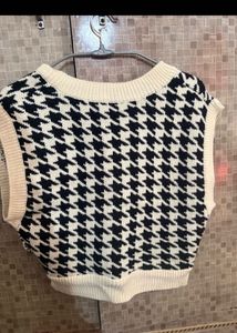 Houndstooth Knit Vest