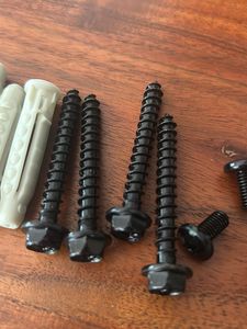 4 Set Of Screws- A Class Quality Top Notch