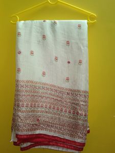 Cream And Red Saree With Blouse