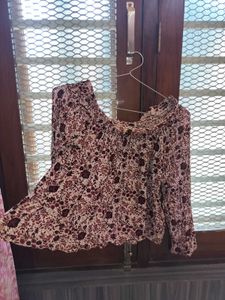 Chic Floral Off-Shoulder Top