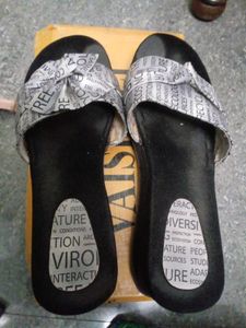 Stylish Women's Slides with Bow Detail