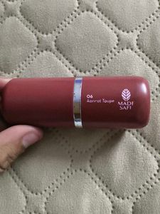 Mamaearth Creamy Matte Long Stay Lipstick