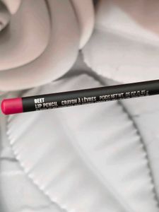 MAC Lip Liner
