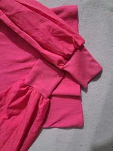 💗 Pink Ribbed Full-Sleeve Top – Stylish