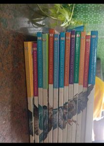 DK Illustrated Family Encyclopedia Set