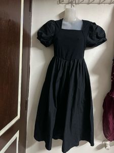 Chic Black Puff Sleeve Dress